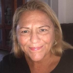 Meet your Posher, Mona